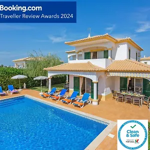 villa-white-sands-heated-pool-near-beaches-new-town.hotelaalgarve.com/