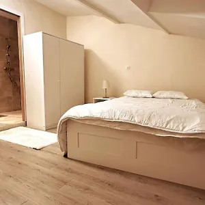 appartement-entier-full-equipe.brusselshotelsbook.com/
